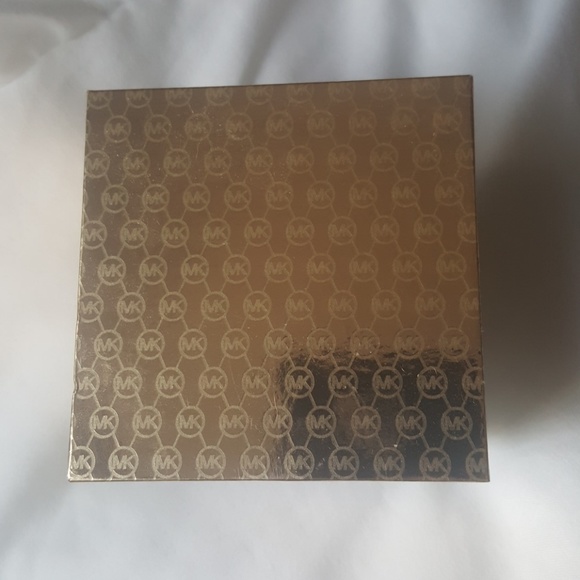 Michael kors necklace - Picture 2 of 4